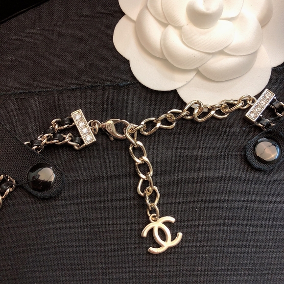 Chanel necklaces - Picture 5 of 8